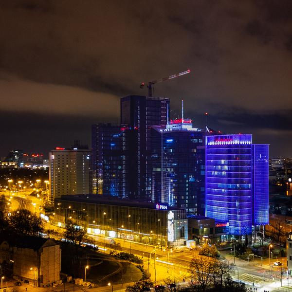 kolorowe wieżowce