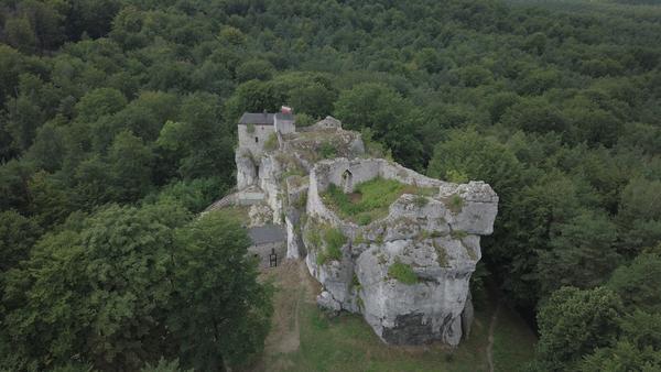 Zamek Bąkowiec w Morsku